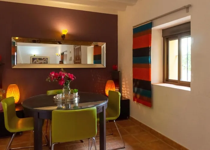 Idyllic Townhouse In Old Town Feriehus *
